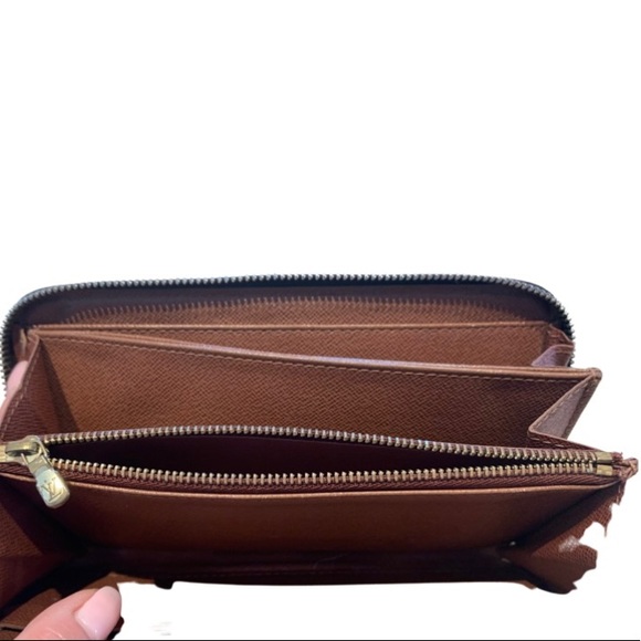 Louis Vuitton Zippy Wallet - Picture 2 of 4